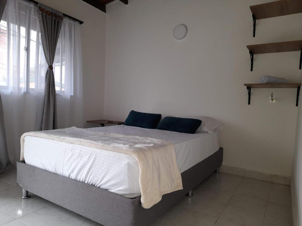 Road Living Home ميديلين المظهر الخارجي الصورة