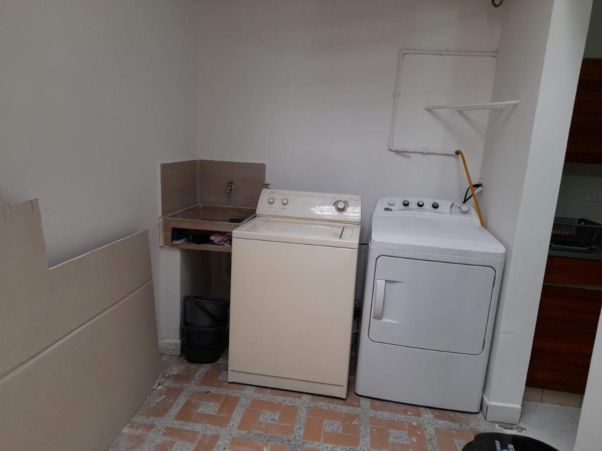 Road Living Home ميديلين المظهر الخارجي الصورة