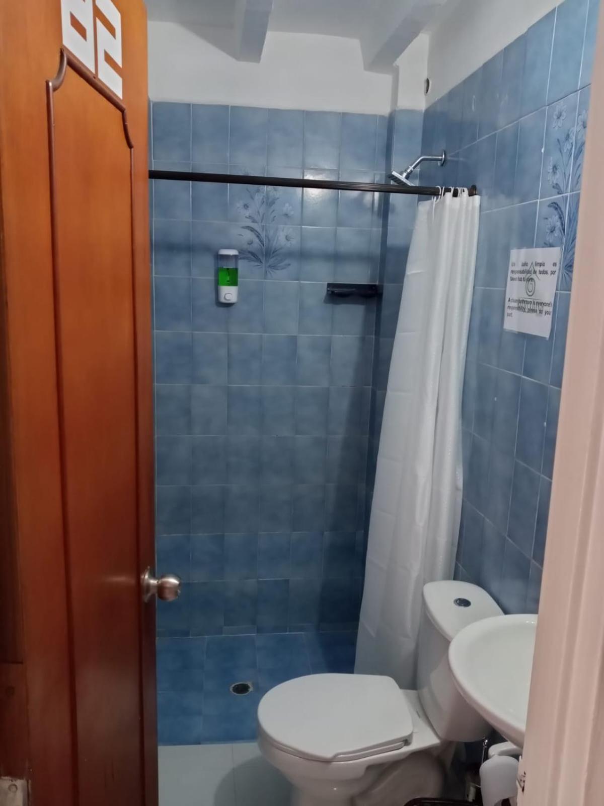 Road Living Home ميديلين المظهر الخارجي الصورة