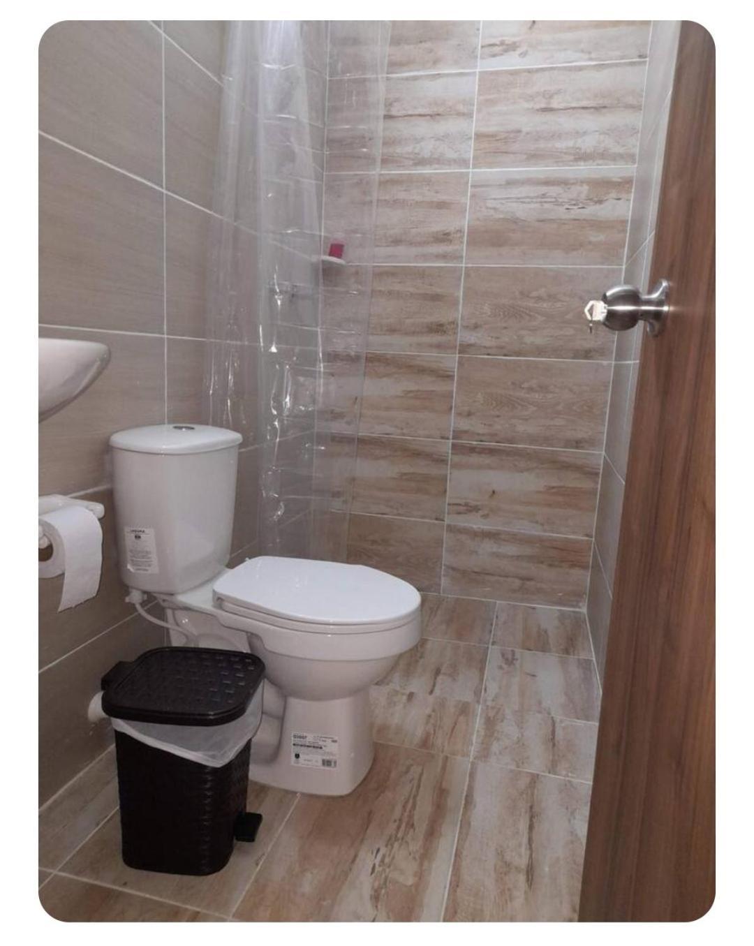 Road Living Home ميديلين المظهر الخارجي الصورة