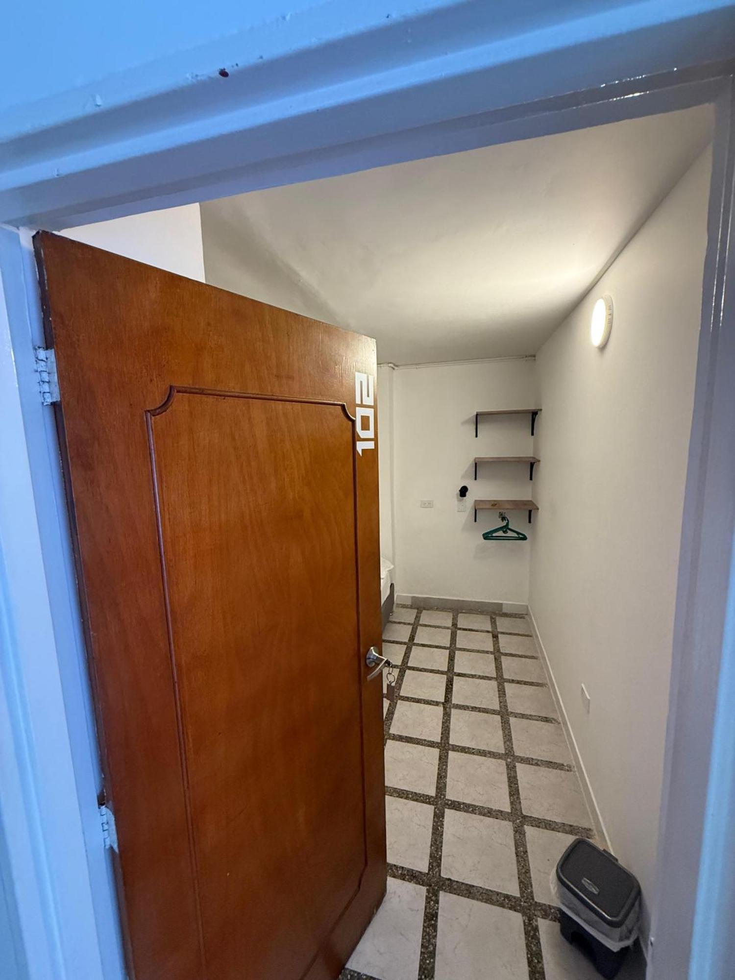 Road Living Home ميديلين المظهر الخارجي الصورة