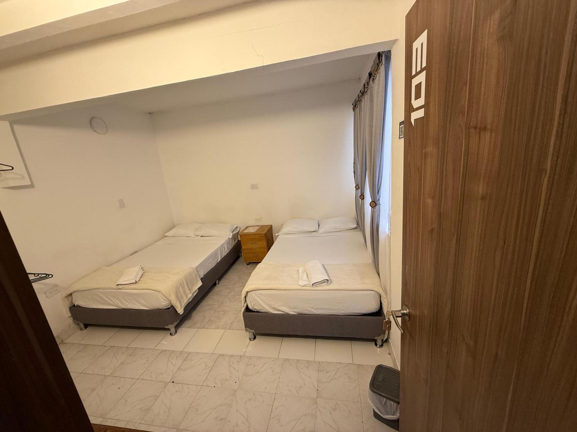 Road Living Home ميديلين المظهر الخارجي الصورة